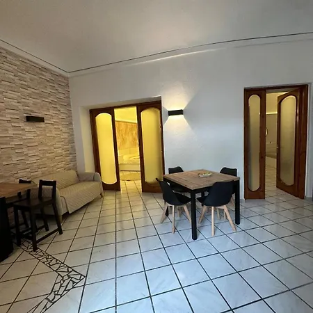 Casa Donda Форио